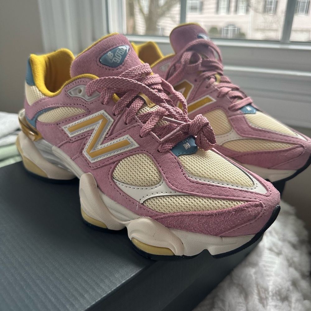New Balance Pink Taffy/Calcium 9060